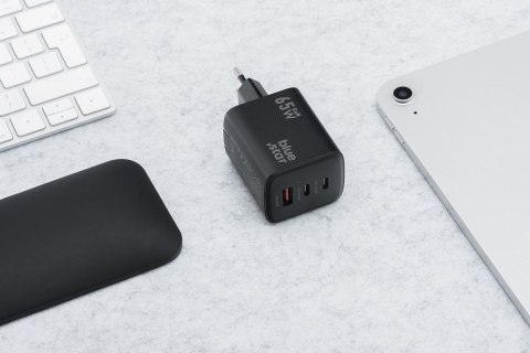 Ładowarka sieciowa do telefonu Blue Star GaN 2 x USB C + USB A QC4.0 PD 4A 65W VT-43 czarna