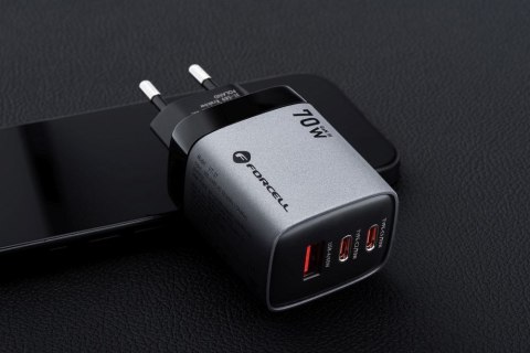 Ładowarka sieciowa do telefonu Forcell F-Energy GaN III 2 x USB C + USB A QC4.0 3,45A PD 70W SAM SFC2.0 z wyświetlaczem LCD VT-3
