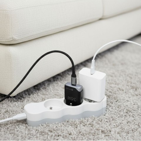 Ładowarka sieciowa do telefonu Forcell F-Energy Ultra Slim GaN III USB C PD QC4.0 3A 35W B135101-E czarna