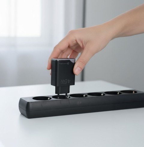 Ładowarka sieciowa do telefonu Forcell F-Energy Ultra Slim GaN III USB C + USB A PD QC4.0 3A 45W B245202(1A1C) czarna