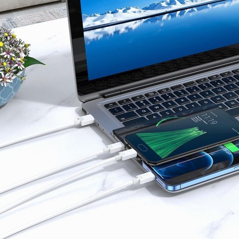 Kabel 3w1 USB A do Lightning / Micro USB / USB C Hoco 2A 1 m X74 biały